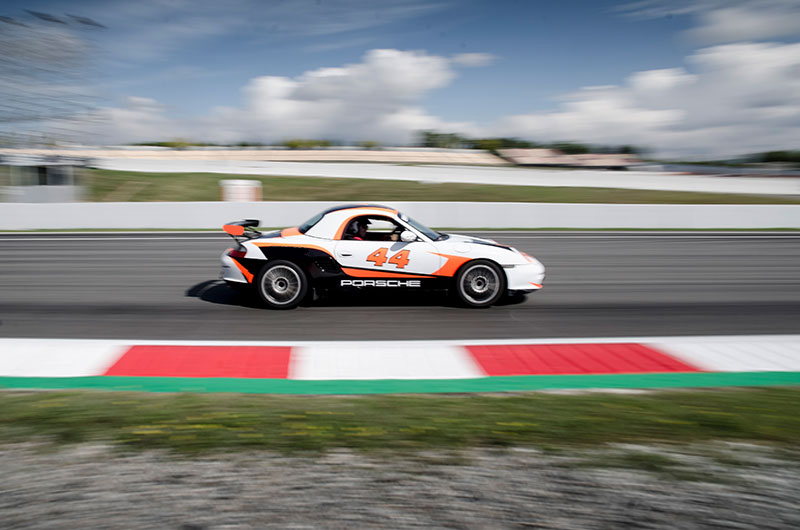 Conducir un Porsche Boxster en circuito con LetsDriving