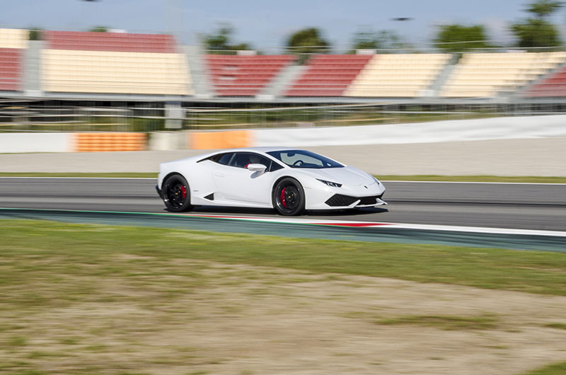 Conducir un Lamborghini Huracán en circuito con LetsDriving